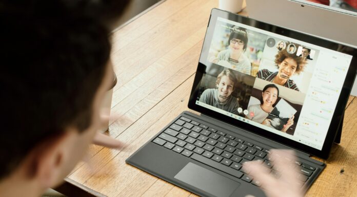 How Does VoIP Impact Remote Work Culture? Remote working online video call