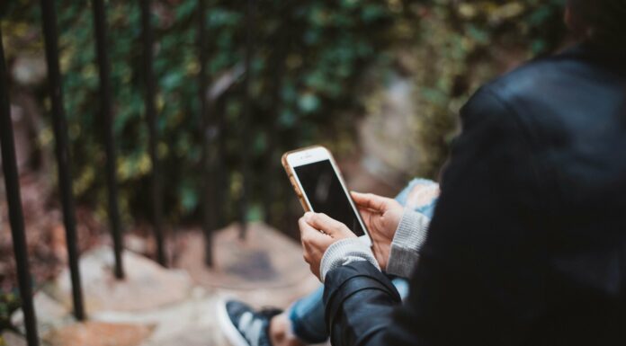 Are There Health Concerns Related to Long-Term Mobile Broadband Use? Using smart phone