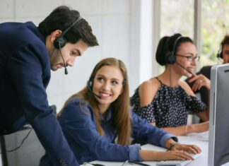 The Benefits Of Cloud-Based VoIP Solutions Employees Using VoIP Calling