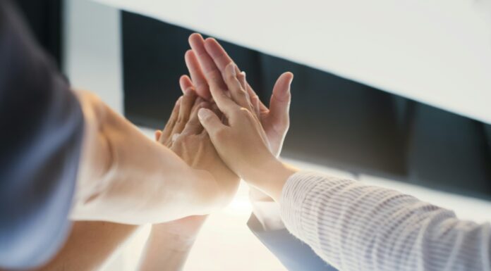 Can VoIP Enhance Collaboration in Teams? All hands in for teamwork