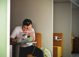 What Are the Most Common VoIP Implementation Mistakes? Working and thinking