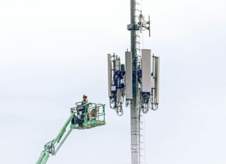 What Are the Environmental Impacts of Broadband Infrastructure? broadband tower