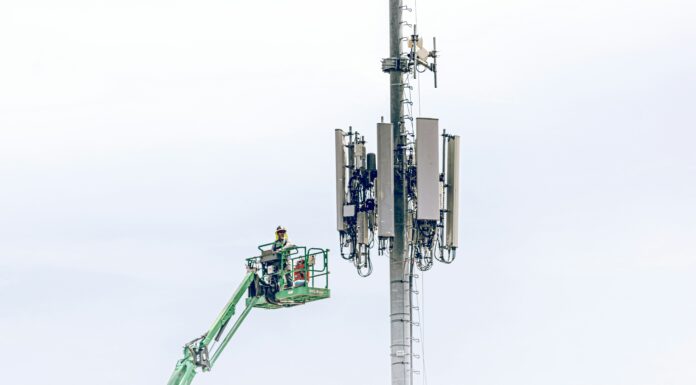 What Are the Environmental Impacts of Broadband Infrastructure? broadband tower