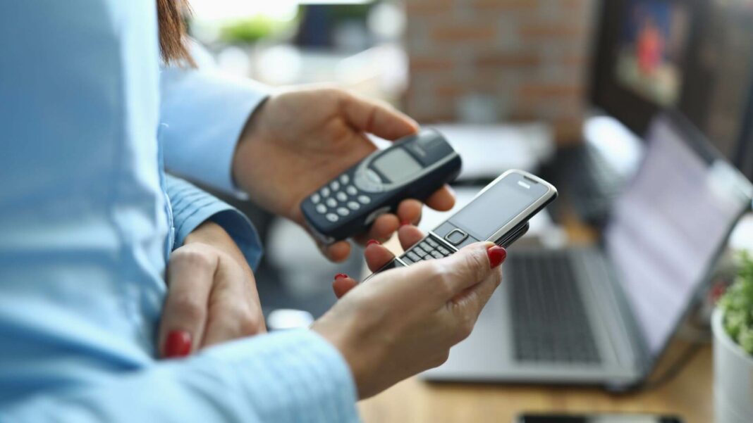People Using Dumbphones