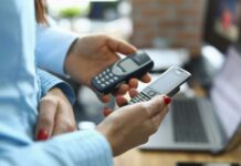 How To Make Your Smartphone a Dumb Phone People Using Dumbphones