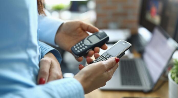 How To Make Your Smartphone a Dumb Phone People Using Dumbphones