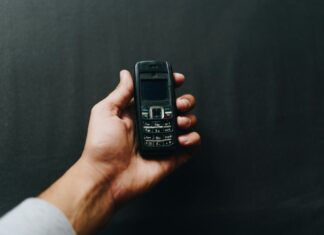 Does Apple Make Dumb Phones?