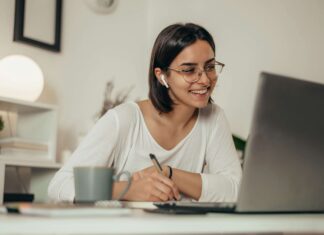 Can VoIP Improve Communication for Home-Based Businesses? voip for small home-based businesses