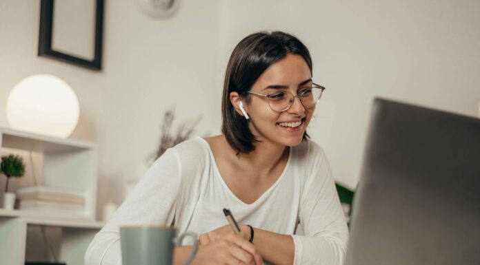 Can VoIP Improve Communication for Home-Based Businesses? voip for small home-based businesses