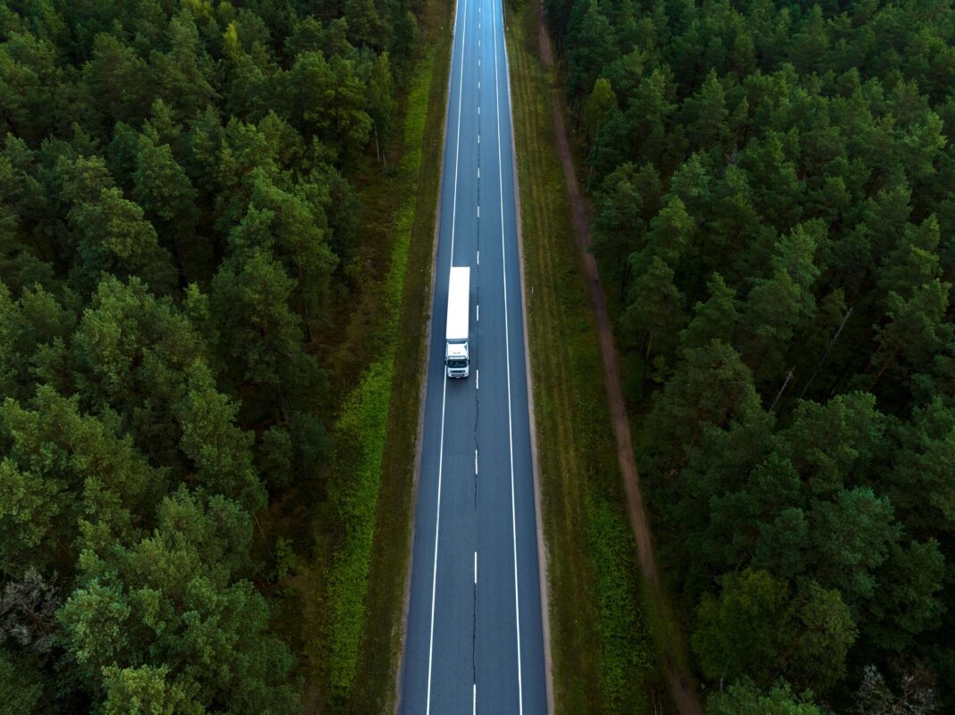 how-does-mobile-broadband-support-fleet-management-logistics mobile broadband supports fleet management