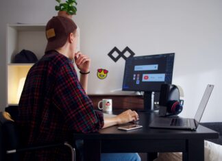 Top 10 VoIP Tools That Every Startup Should Have top 10 voip tools for startups and home office