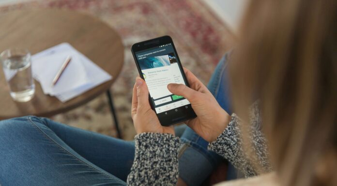 10 Ways That Connectivity Enables Seamless Integration of Smart Appliances mobile connected to home smart device