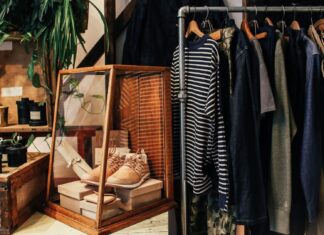 Top VoIP Providers For Retailers Retail Store