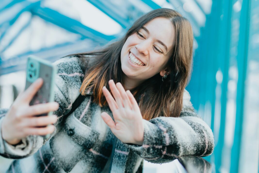 how-voip-supports-accessibility-for-hearing-impaired-users voip video calling supports hearing impaired
