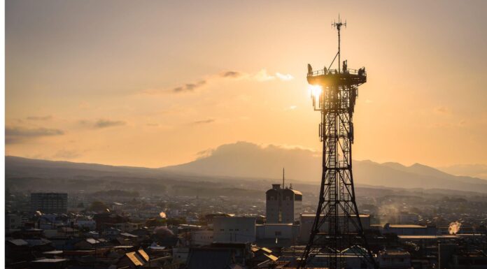 UK’s Ofcom Proposes New 6 GHz Spectrum Sharing Plan Broadband Tower
