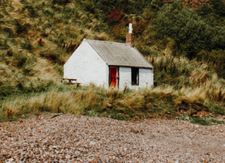 Experts Share How Broadband Is Bridging The Digital Divide Rural House