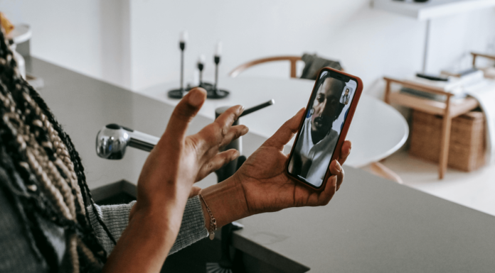 What Are the Top Features To Look For In A Mobile Broadband Router? Video Call