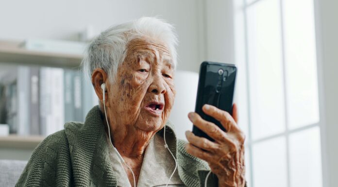 Broadband’s Effect On Digital Literacy In Senior Citizens elderly-man-using-his-broadband-connection-to-keep-in-touch-with-his-family