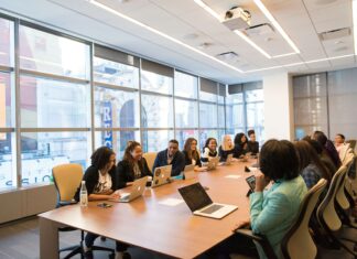 12 Benefits of Business Broadband vs. Residential employees-using-business-broadband-to-work