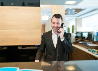 How Hotels Use VoIP To Improve Guest Experience? hotel-communication-through-voip-phones