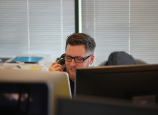 5 Reasons VoIP Calls Drop and How to Fix Them man-making-a-call-over-voip