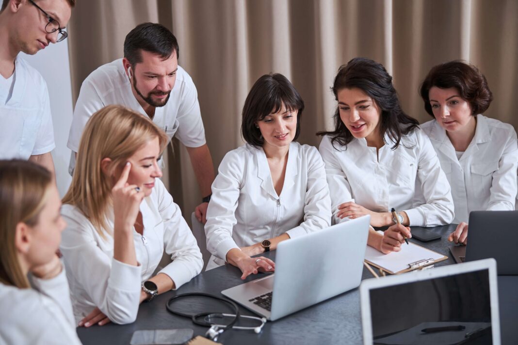 managing-IT-teams-using-VoIP-services
