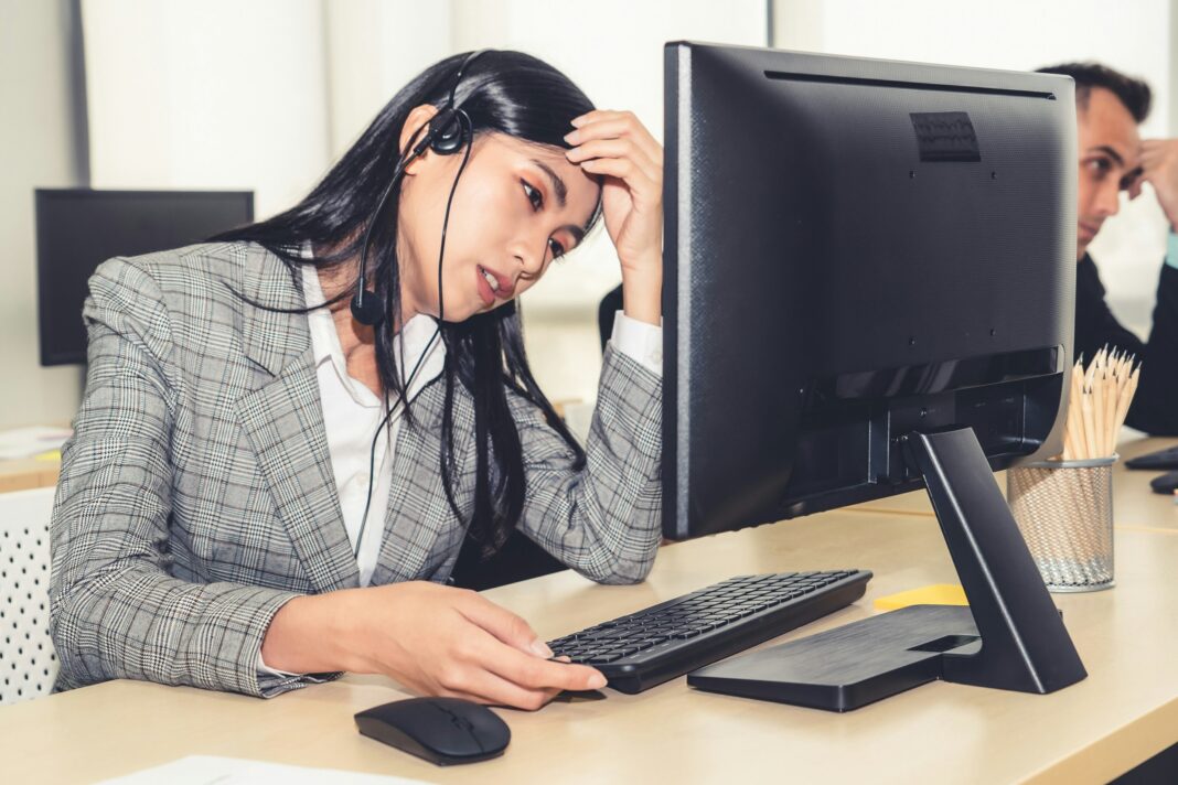 slow-internet-speeds-causing-an-employee-a-lot-of-frustration