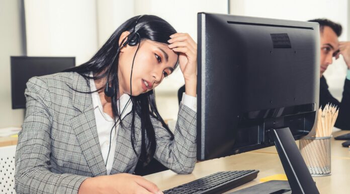 7 Key Factors For Choosing Business Internet Speed slow-internet-speeds-causing-an-employee-a-lot-of-frustration