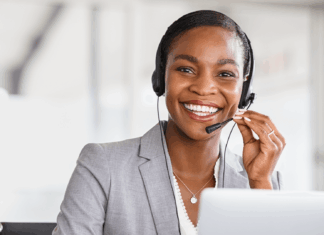 7 Tips For Integrating VoIP With CRM Customer-service-agent