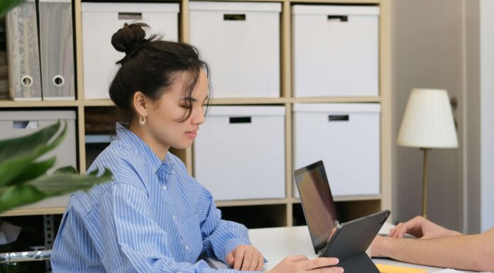 Managing High-Volume Calls with VoIP in UK Legal Firms law firm managing high call-volume with voip