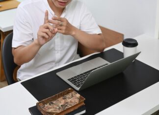 The Benefits of Integrating VoIP with Scheduling Tools business-using-voip-integrated-with-scheduling-tools