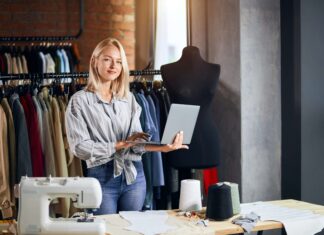 What Broadband Speed Is Considered “Fast” For Small Businesses? small-business-using-fast-broadband-speed