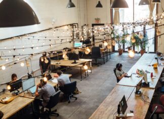 6 Ways to Optimise VoIP for Large Teams voip phone system for large teams