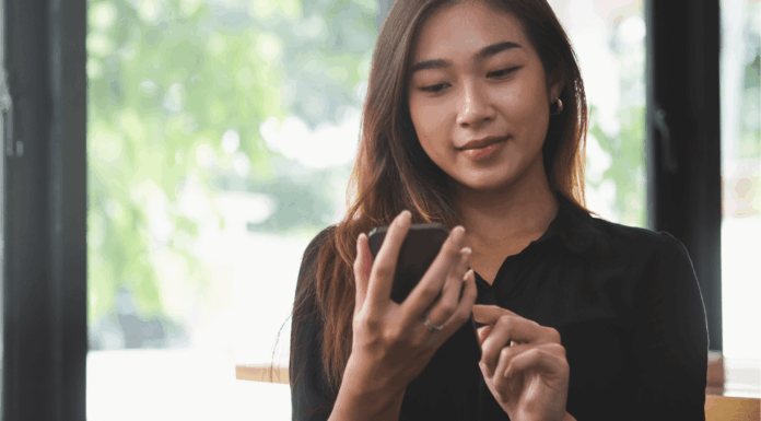 8 Ways 5G Is Changing Business Broadband Woman-using-mobile-phone