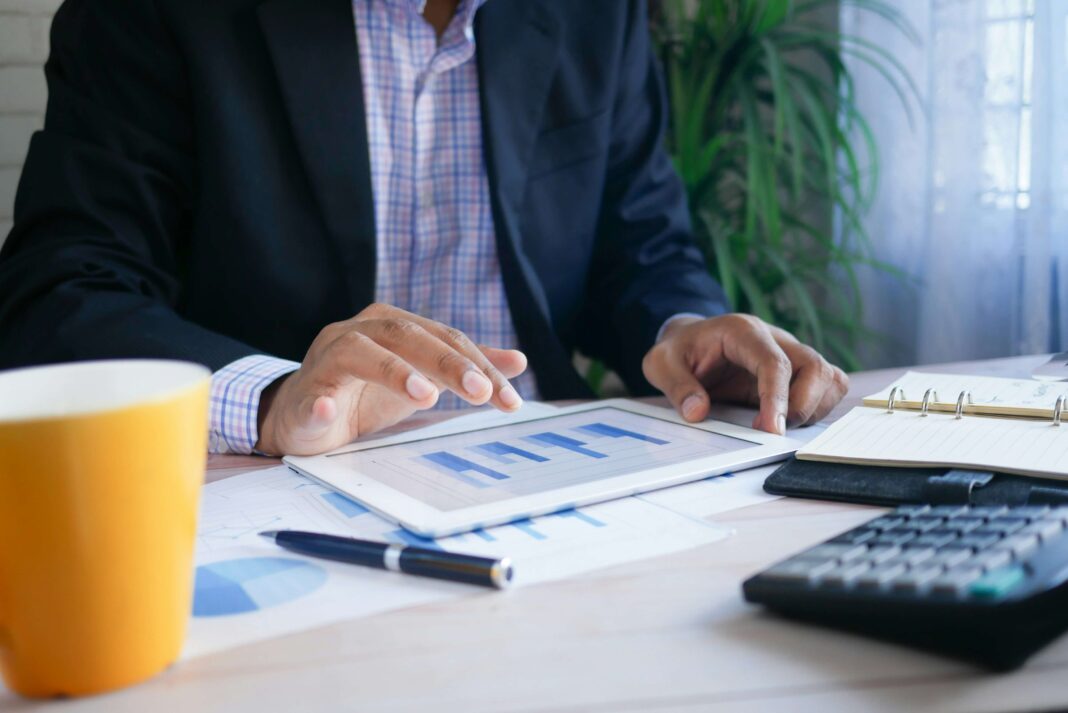 finance-industry-that-benefit-from-business-broadband