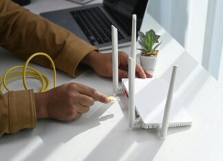 Are Internet Extenders Worth It for Larger Homes? internet-extender-in-larger-home