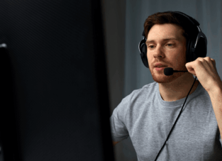 5 Steps To Troubleshoot VoIP Latency Problems Man-Using-Headset