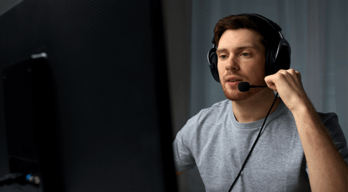 5 Steps To Troubleshoot VoIP Latency Problems Man-Using-Headset