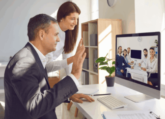 10 VoIP Solutions For Businesses With Global Teams Remote-team