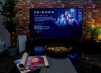 How Can I Boost Wi-Fi Signal in a Large Home? wifi signal watching Netflix