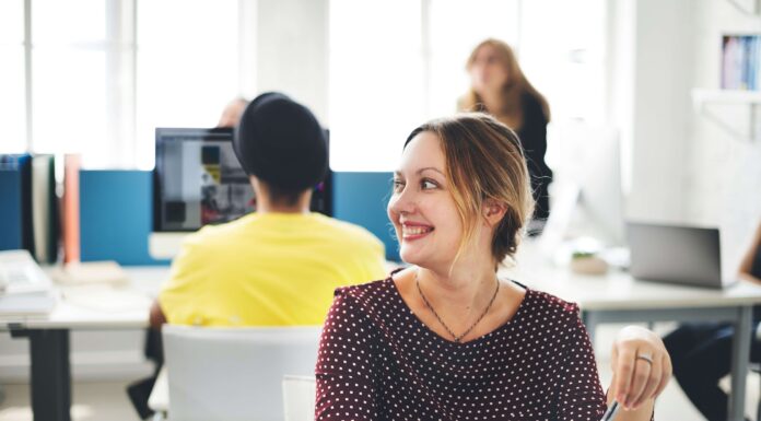 Why In-House HR Teams Are Adopting VoIP Systems HR team good communication