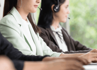 6 UK Providers Offering 24/7 Business Broadband Support