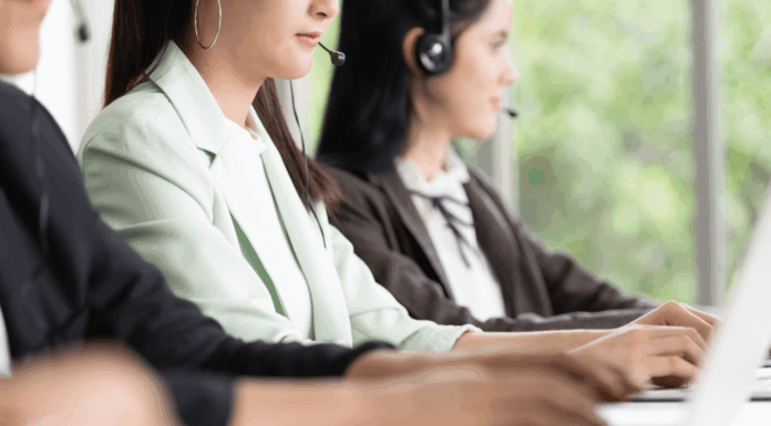 6 UK Providers Offering 24/7 Business Broadband Support