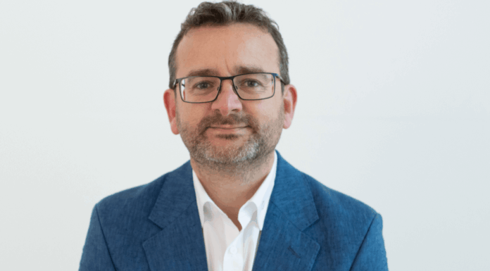 4 Reasons Your Business Should Switch To A VoIP System Steven-try