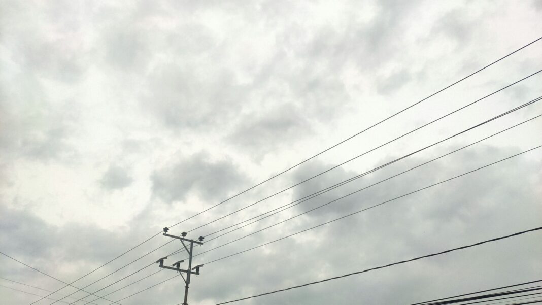 why-does-my-broadband-drop-during-bad-weather?