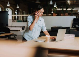 How Poor Phone Systems Could Be Damaging Your Business’s Reputation customer service call