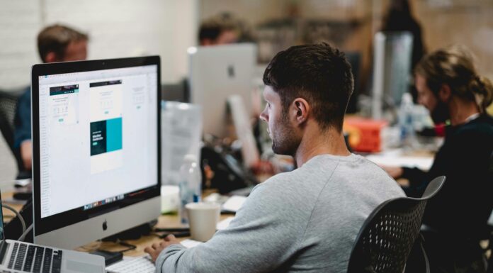 How to Audit and Optimise Your VoIP System for Peak Efficiency startup-workplace-working-online