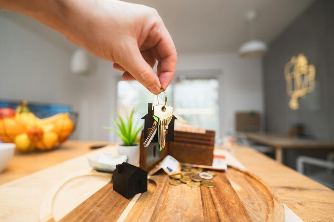 keys-to-new-house-uk-broadband