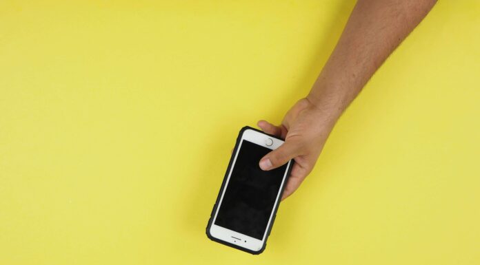 How to Secure Your Mobile Broadband Connection From Hackers smart-phone-security