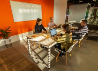 The Role of End-to-End Encryption in Business VoIP Systems voip-office-encryption-security